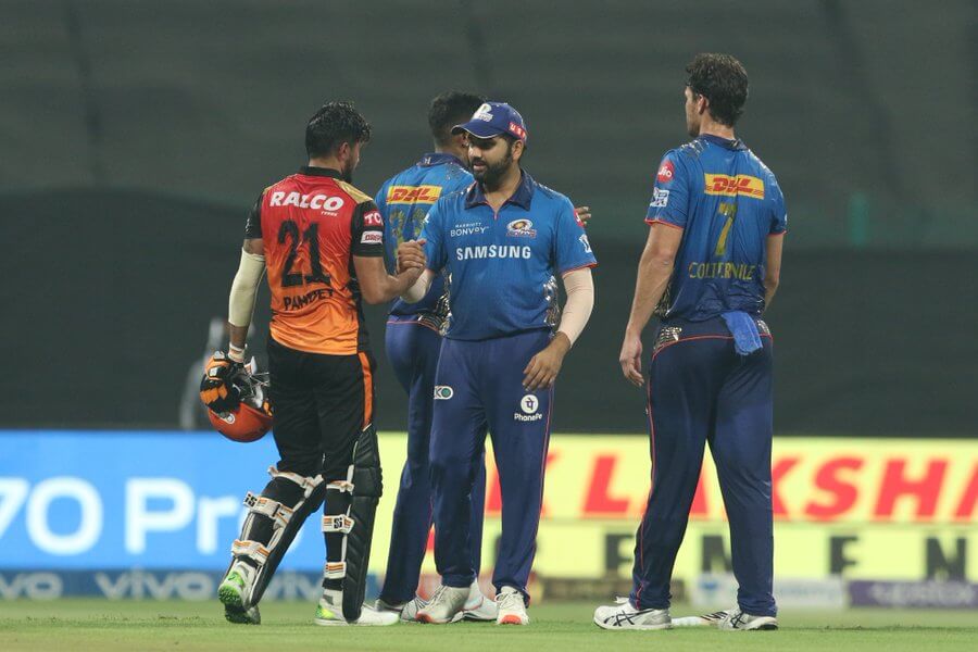 Sunrisers Hyderabad against Mumbai Indians in the IPL2022 tournament.